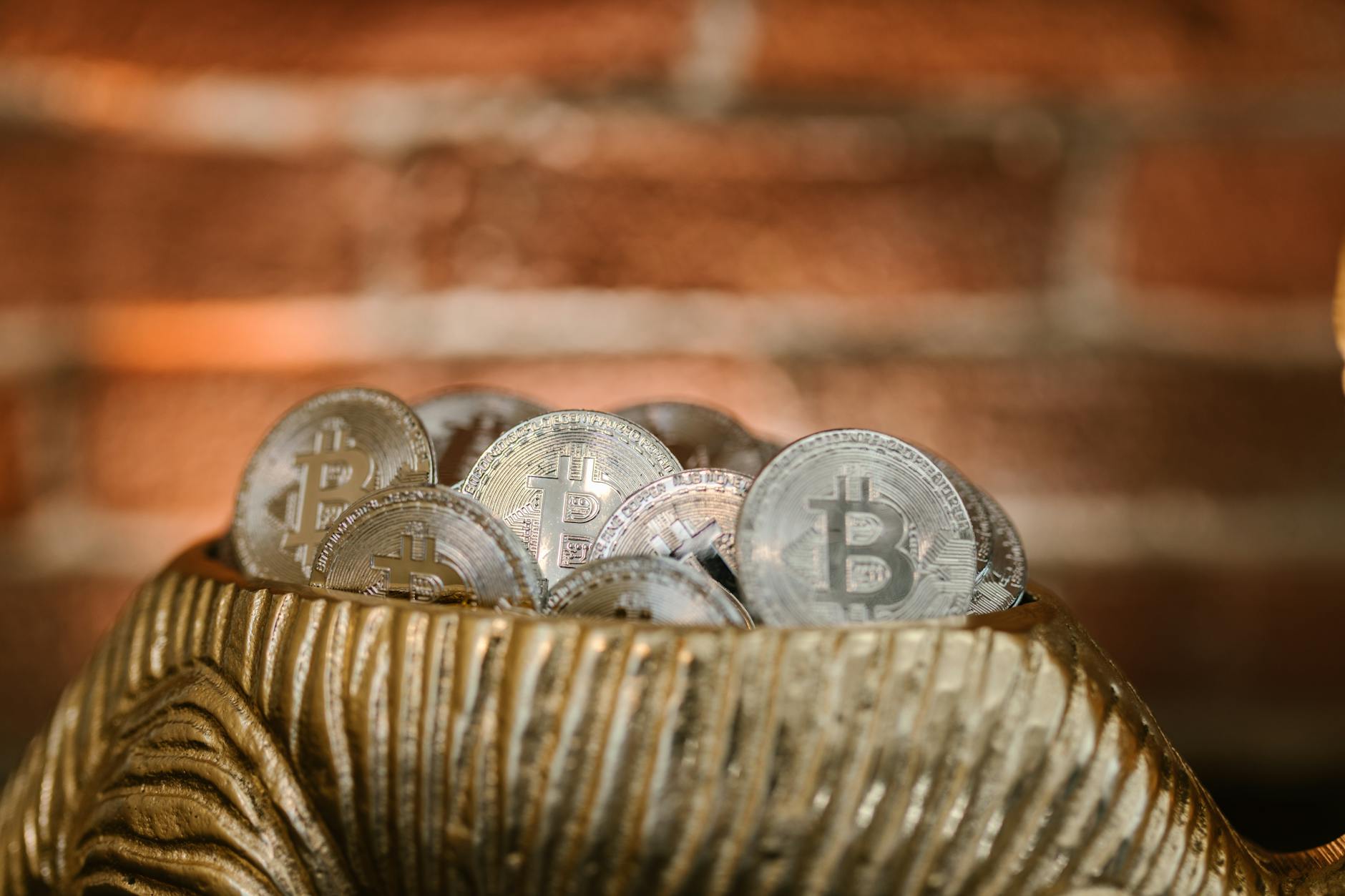 Bitcoin Whale and Dolphin Accumulation Has Stalled, CryptoQuant Data Shows