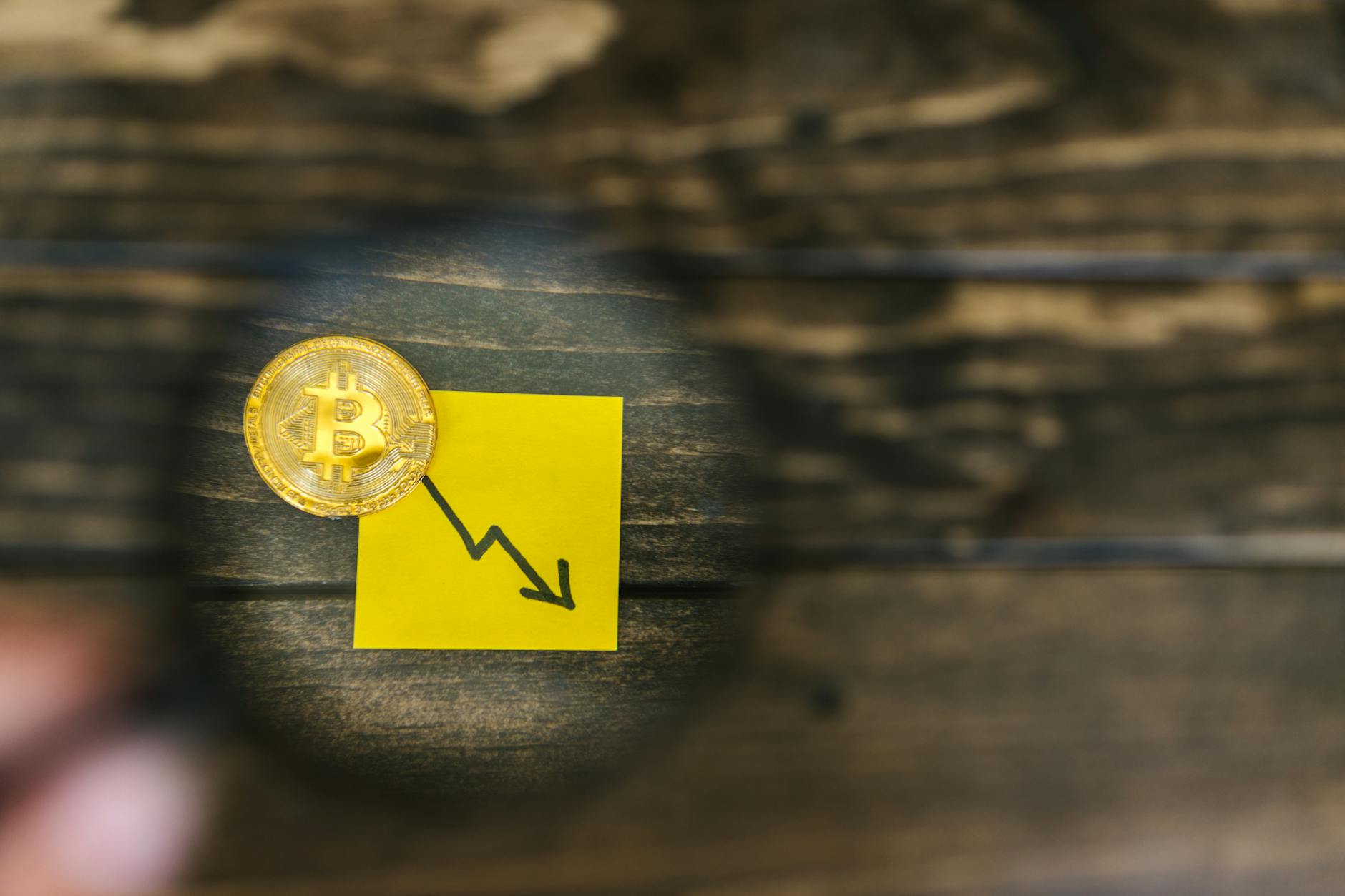 Bitcoin Whale Balances Declining in Pattern That Echoes 2022 Bear Market
