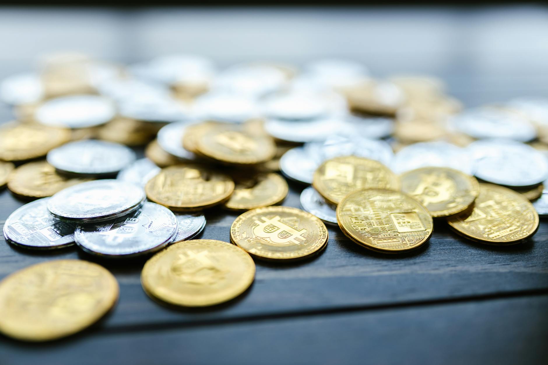 Crypto Majors Drop 3–4% as Iran Tensions Worsen and Bitcoin ETF Outflows Top $1B
